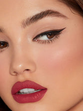 Load image into Gallery viewer, Fall In Love Lipstick Kit